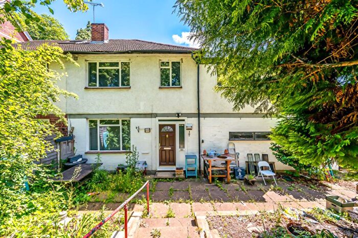 4 Bedroom Semi-Detached House For Sale In Auckland Road, Upper Norwood, London, SE19