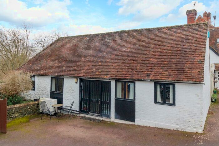 1 Bedroom Flat To Rent In Caring Road, Leeds, Maidstone, ME17