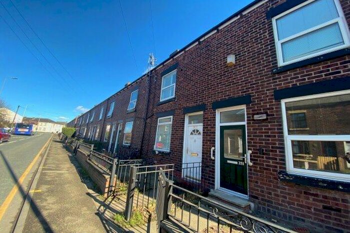 3 Bedroom Property To Rent In Wigan Lower Road, Wigan, WN6