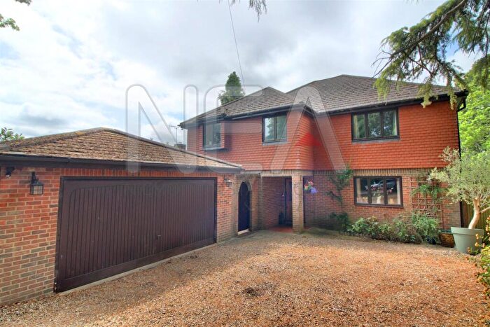 4 Bedroom House To Rent In St. Peters Avenue, Caversham, Reading, RG4