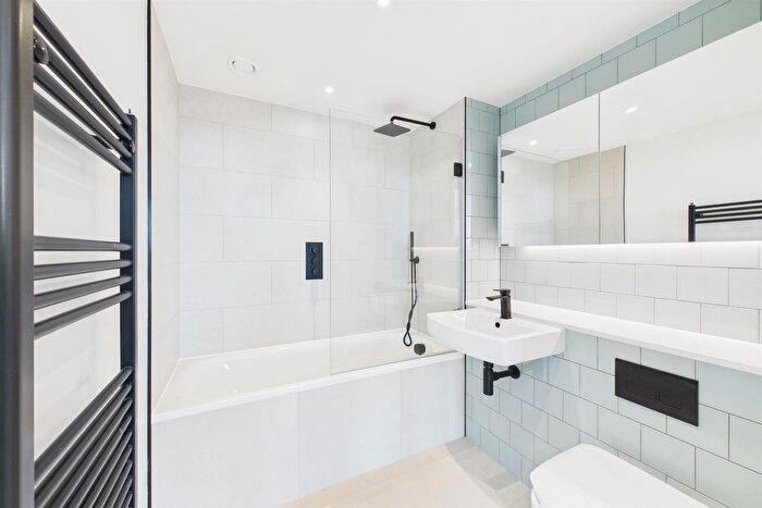 2 Bedroom Flat To Rent In The Clarendon, Watford, WD17
