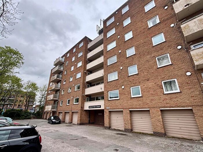 1 Bedroom Apartment For Sale In Kedleston Court. Norbury Close, Allestree, Derby, DE22