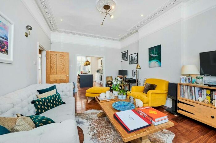 2 Bedroom Flat To Rent In Lambert Road, London, SW2