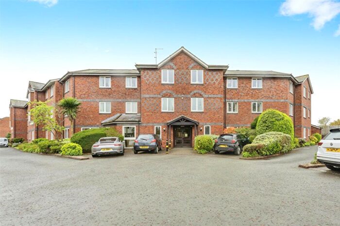 1 Bedroom Flat For Sale In Hinderton Road, Neston, Cheshire, CH64