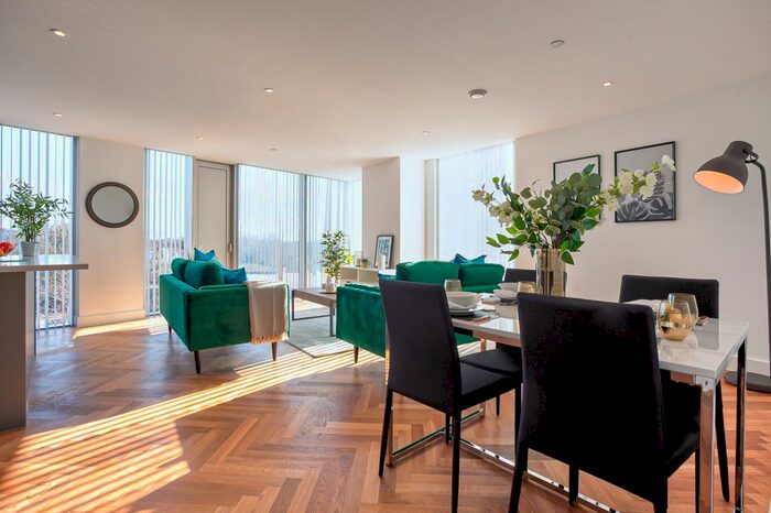 3 Bedroom Flat To Rent In Flat, Owen Street, Manchester, Lancashire, M15