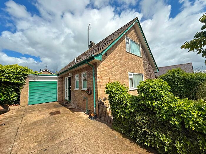 3 Bedroom Detached Bungalow For Sale In Limestone Road, Burniston, Scarborough, YO13