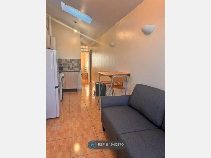 1 Bedroom Flat To Rent In Rose Hill, Oxford, OX4