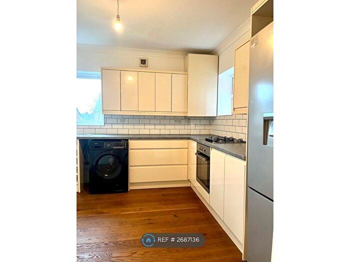 2 Bedroom Flat To Rent In The Avenue, Middlesbrough, TS5