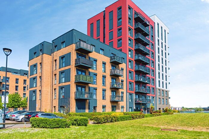 2 Bedroom Flat For Sale In Meridian Way, Southampton, SO14
