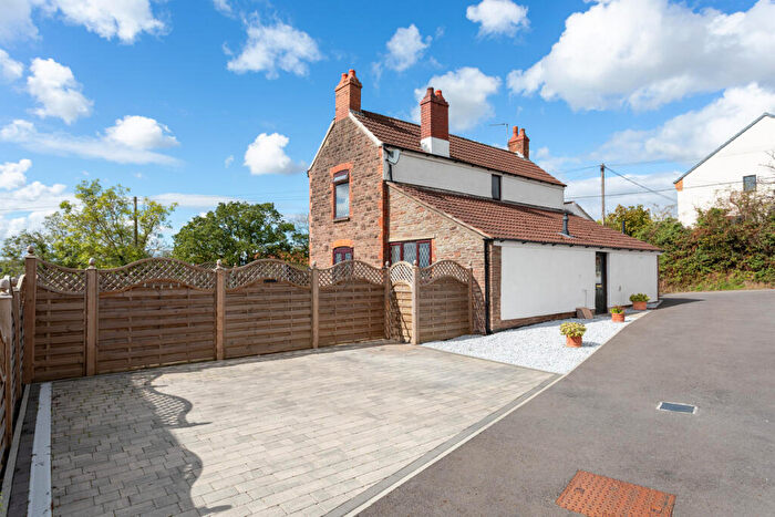 3 Bedroom Detached House For Sale In Curtis Lane, Bristol, BS34