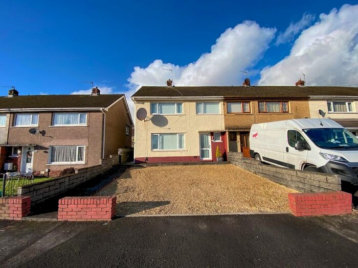 3 Bedroom Property To Rent In Heol Illtyd, Caewern, Neath, SA10