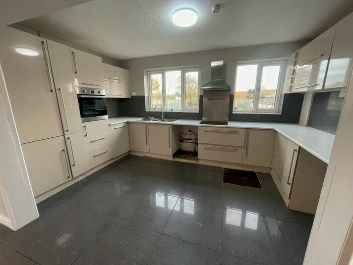 3 Bedroom Semi-Detached House To Rent In Tudor Street, Thurnscoe, Rotherham, South Yorkshire, S63