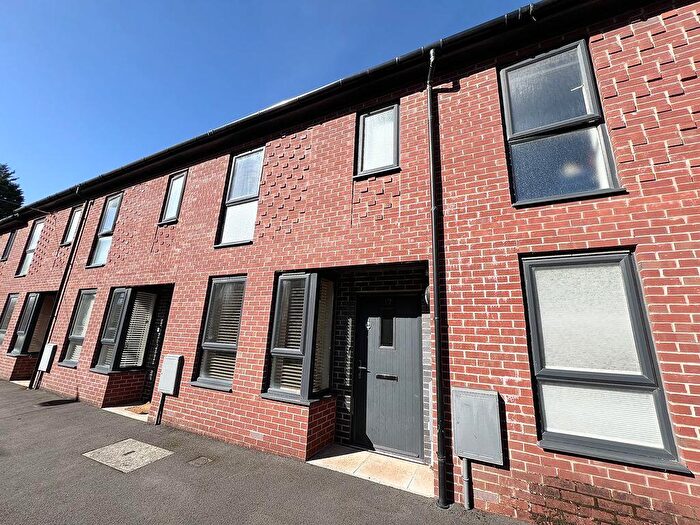 2 Bedroom Terraced House To Rent In Fir Street, Salford, M6