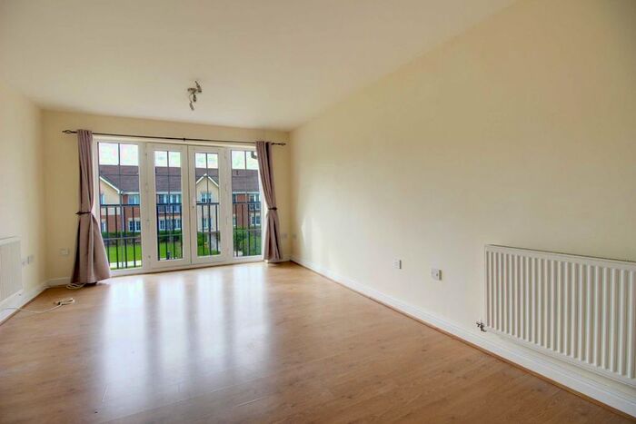 2 Bedroom Flat To Rent In Coleridge Way, Borehamwood, WD6