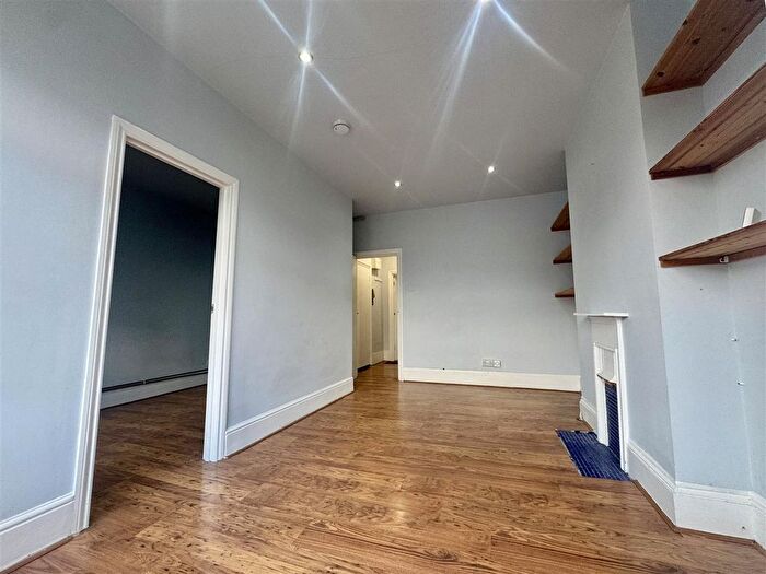 1 Bedroom Flat To Rent In Welldon Crescent, Harrow, HA1