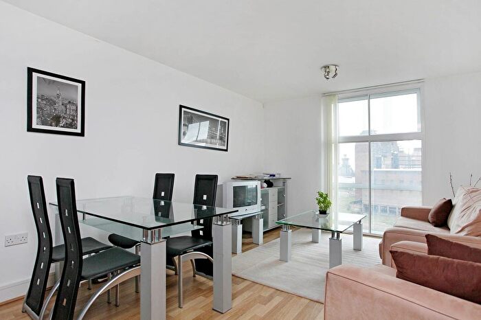 1 Bedroom Flat To Rent In Warwick Building, Queenstown Road, London, SW11