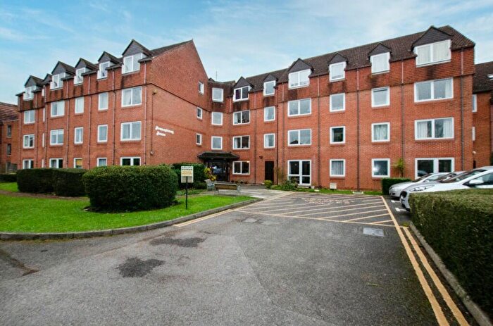 1 Bedroom Retirement Property For Sale In River View Road, Southampton, Hampshire, SO18