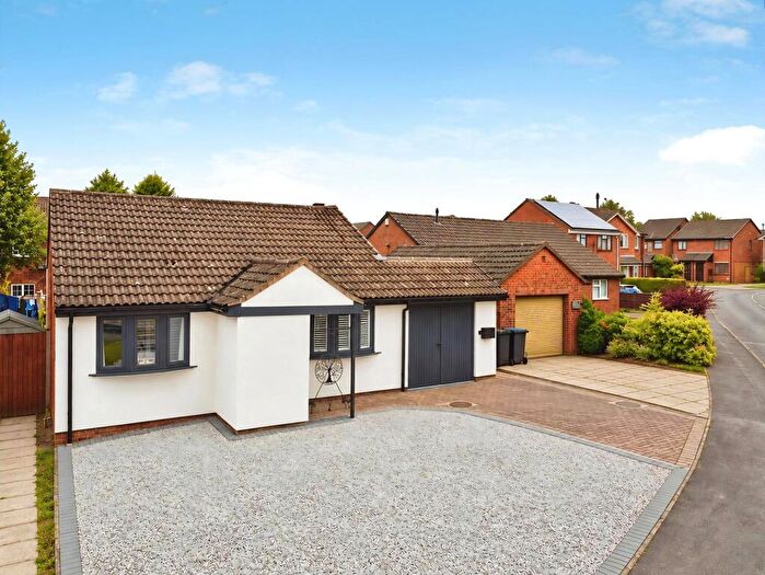 3 Bedroom Bungalow For Sale In Grange Drive, Burbage, Hinckley, Leicestershire, LE10
