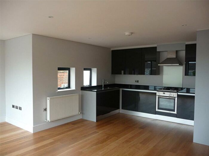 1 Bedroom Apartment To Rent In Liverpool Road, London, N1
