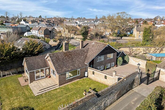 5 Bedroom Detached House To Rent In Barn Hill, Stamford, PE9