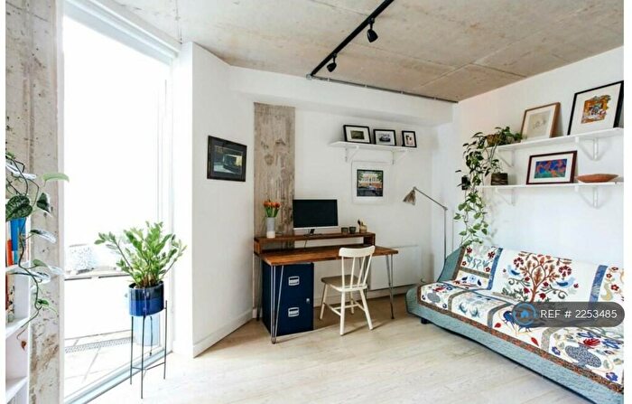 2 Bedroom Flat To Rent In Belgrade Road, London, N16