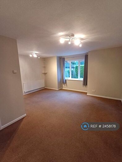 Studio To Rent In Southwick House, East Grinstead, RH19