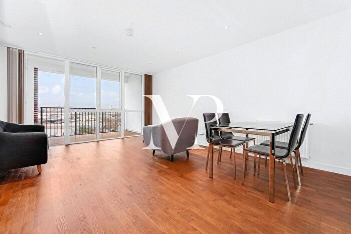 2 Bedroom Flat To Rent In Canning Town, Discovery Tower, London, E16