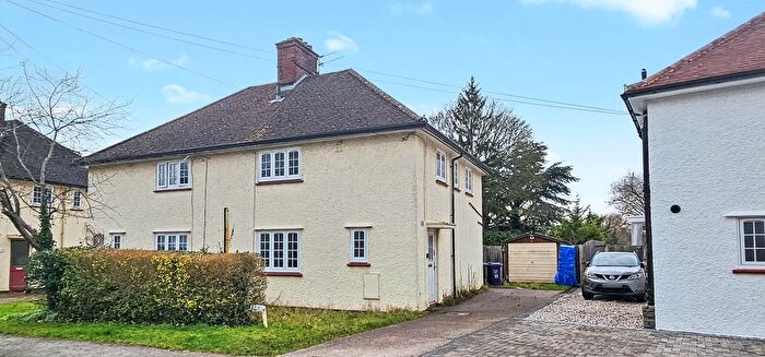 3 Bedroom Semi-Detached House For Sale In The Crescent, Letchworth Garden City, SG6