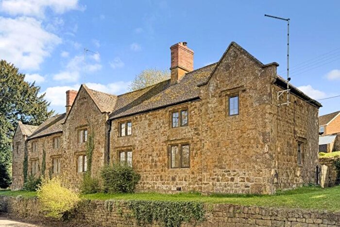 3 Bedroom Cottage To Rent In Main Road, Broughton, OX15