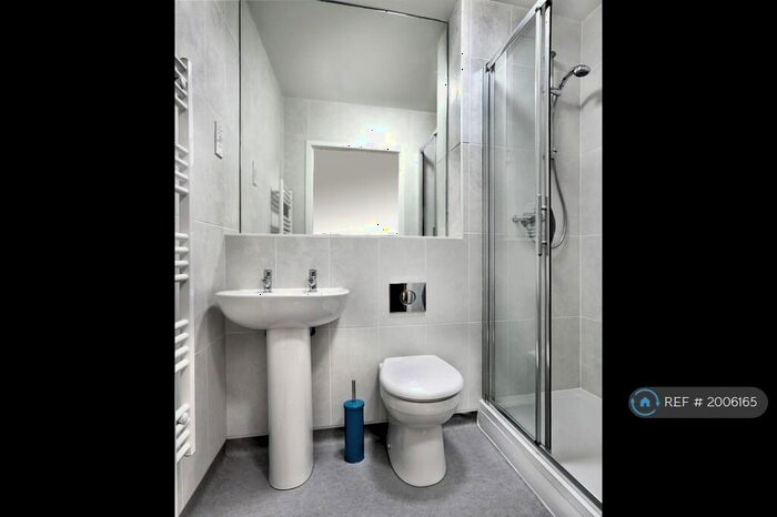 4 Bedroom Flat To Rent In Mulberry Court, Southampton, SO14