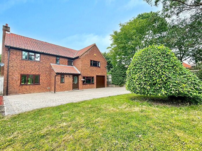 4 Bedroom Detached House For Sale In Abbey Road, Bradwell, Milton Keynes, MK13