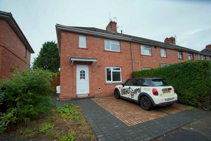 3 Bedroom Semi-Detached House To Rent In Danbury Crescent, , Southmead, BS10