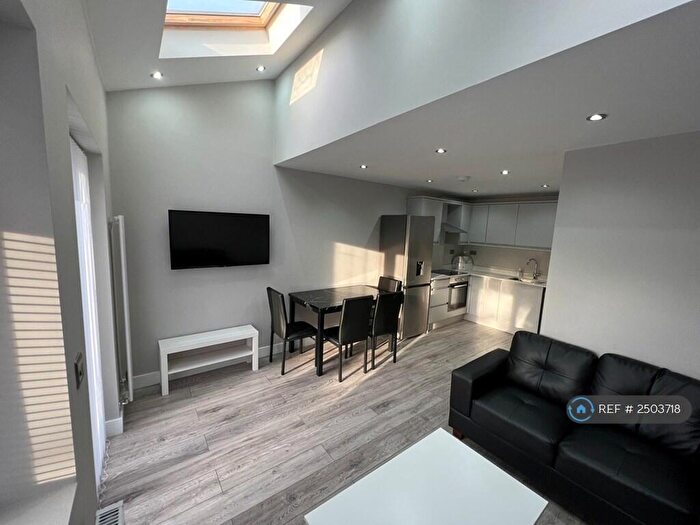 3 Bedroom End Of Terrace House To Rent In Manor Way, Mitcham, CR4