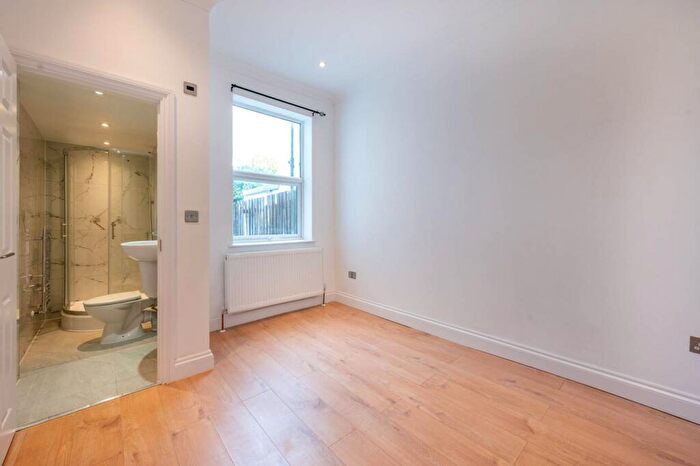 7 Bedroom House To Rent In Caistor Park Road, Stratford, London, E15