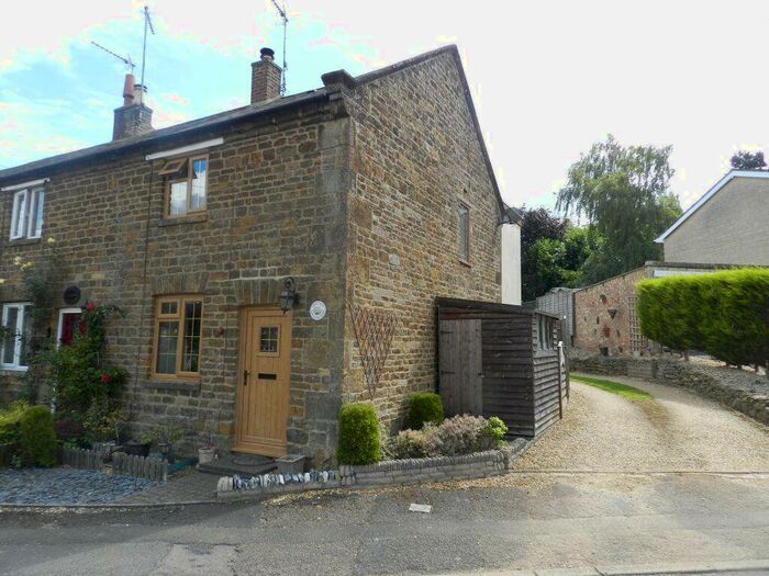 2 Bedroom Cottage To Rent In Norton, NN11