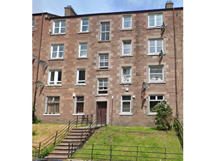 2 Bedroom Flat To Rent In Dens Road, Dundee, DD3