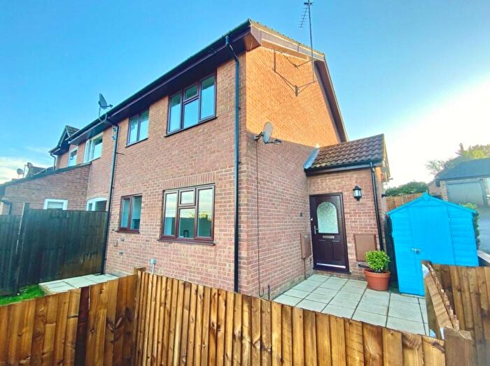 1 Bedroom End Of Terrace House To Rent In Tansy Close, Guildford, Surrey, GU4