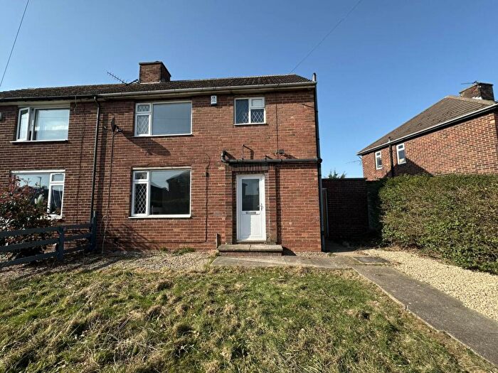 3 Bedroom Semi-Detached House To Rent In Stainton Dr, Grimsby, DN33