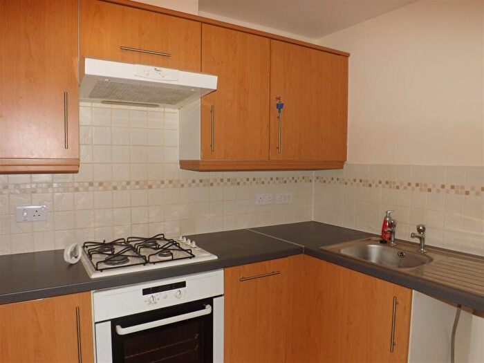 1 Bedroom Flat To Rent In Little Hackets, Havant, PO9