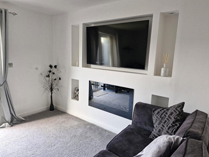 3 Bedroom Semi Detached House For Sale In Garden Gate Drive South Shields, NE33