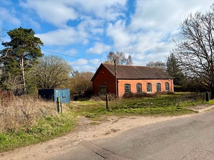 3 Bedroom Detached House For Sale In Woburn Lane, Aspley Guise, MK17