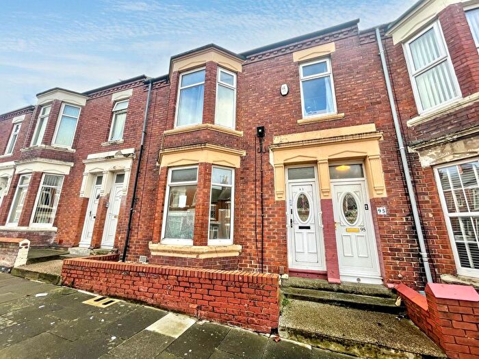 2 Bedroom Flat For Sale In Candlish Street, South Shields, NE33