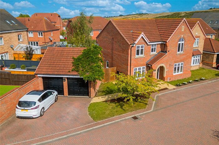 4 Bedroom Detached House For Sale In Retreat Place, Pontefract, West Yorkshire, WF8