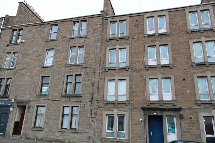 Flat To Rent In Strathmartine Road, Dundee, DD3