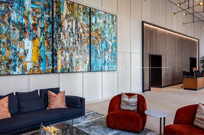 2 Bedroom Flat For Sale In Canary Wharf, London, E14