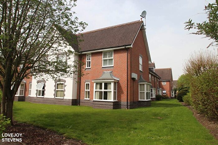 2 Bedroom Flat For Sale In Foundry House, Hungerford, RG17