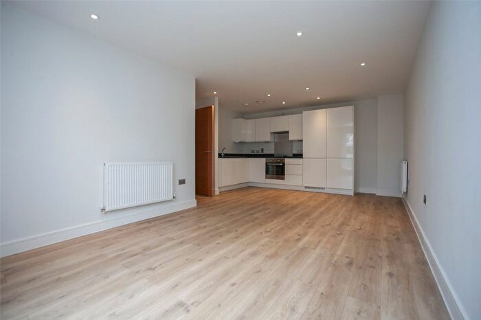 2 Bedroom Flat To Rent In Oriel Road, Cheltenham, Gloucestershire, GL50