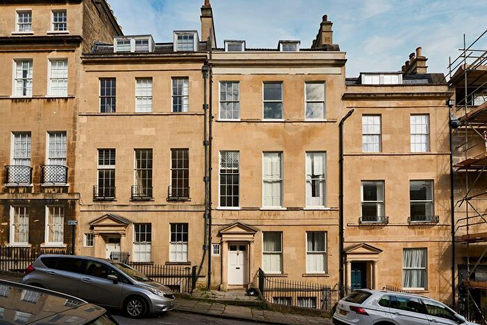 2 Bedroom Flat For Sale In Park Street, Bath, BA1