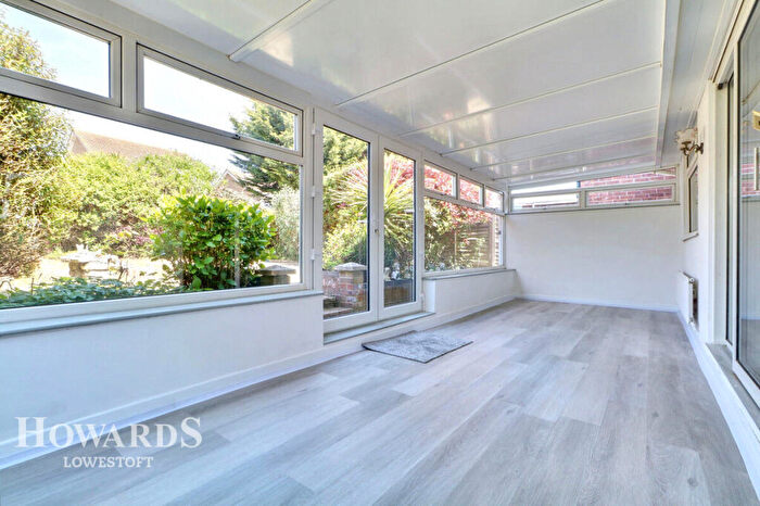 2 Bedroom Detached Bungalow For Sale In Marbella Green, Lowestoft, NR33