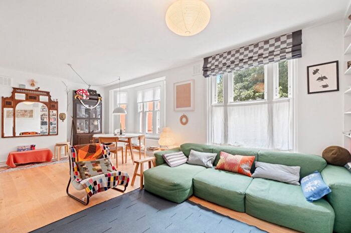 3 Bedroom Flat To Rent In Peckett Square, Highbury Grange, N5